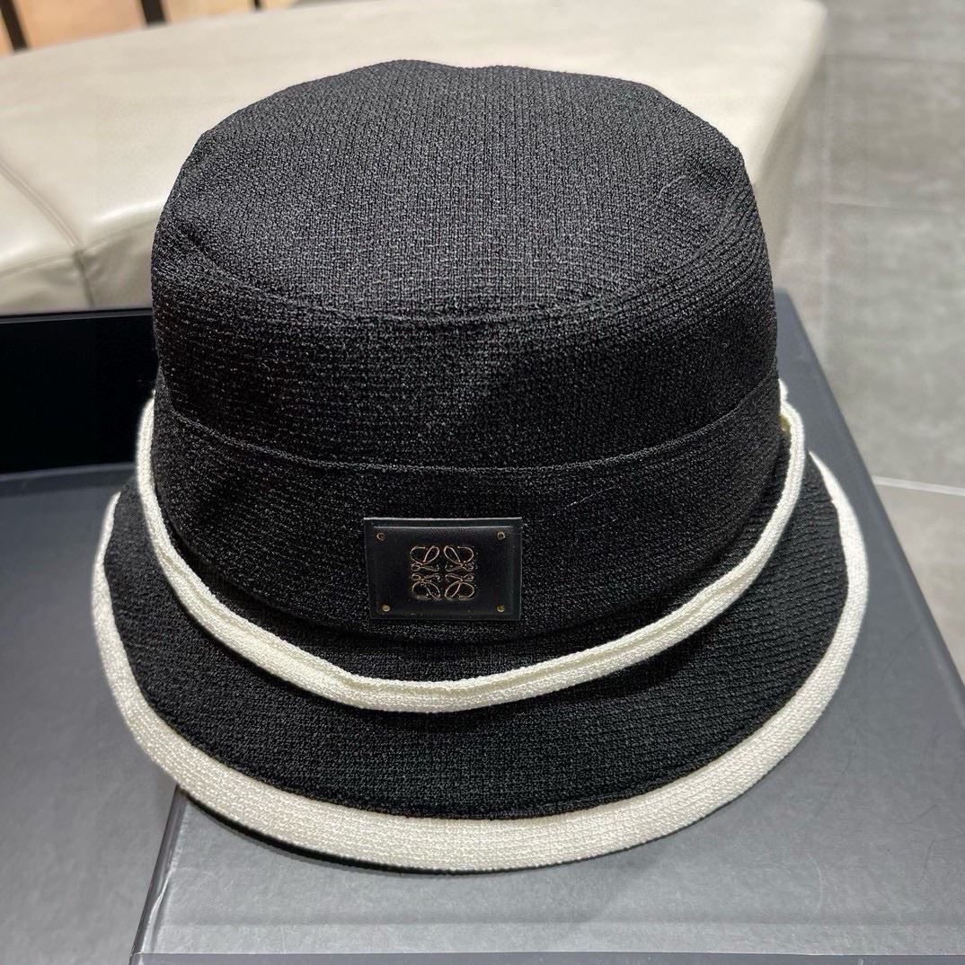 Loewe Caps